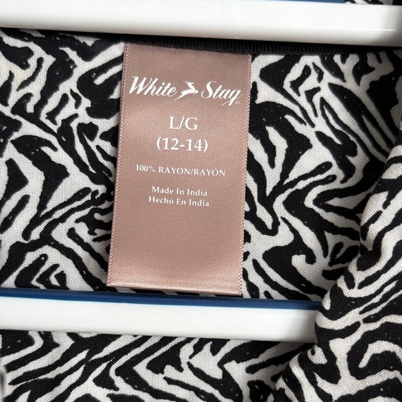 White Stag Black and White Patterned Blouse - Picture 2 of 4